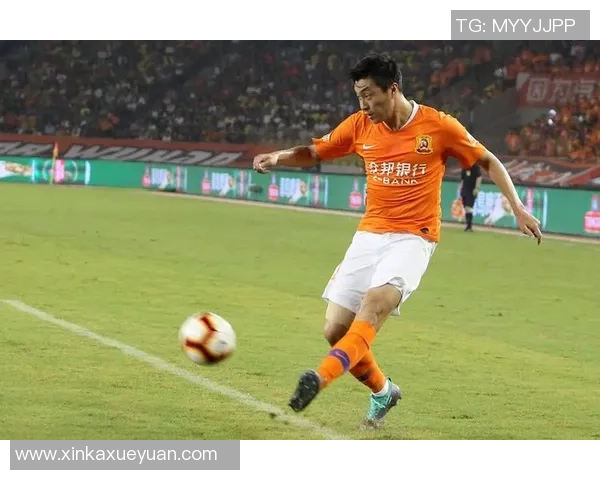 第10轮武汉卓尔迎战广州恒大全力争胜展现球队实力与斗志